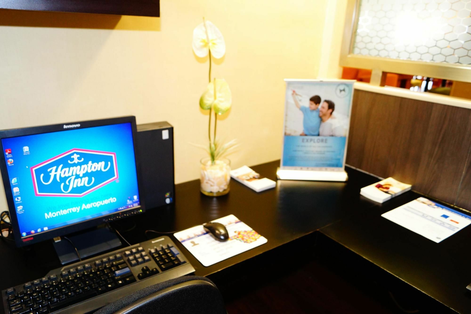 Hampton Inn Monterrey-Airport Apodaca Exterior foto